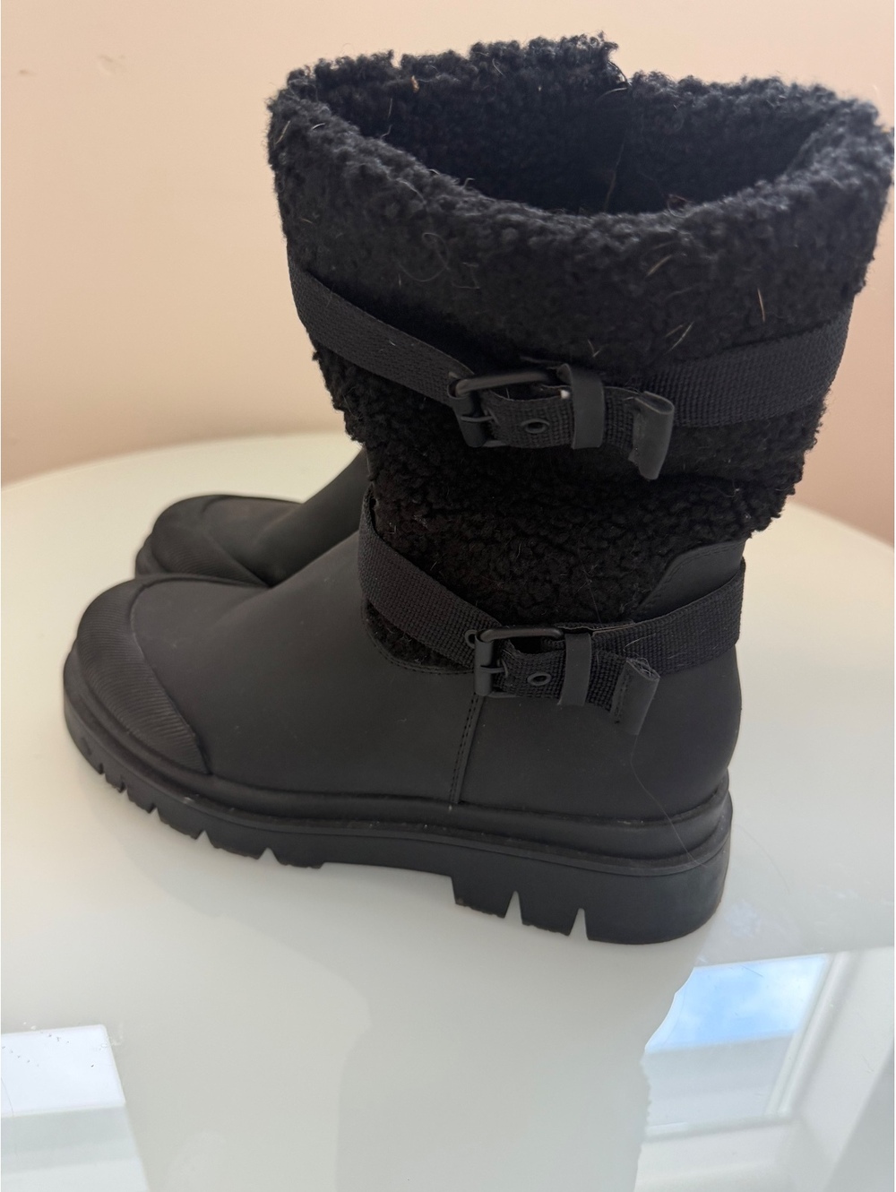 Dream Pairs black mid-calf winter boots size 9.5